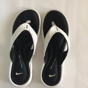 Nike Memory Foam Flip Flops